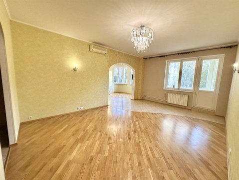 3-к квартира, 4/25 эт., 138м²